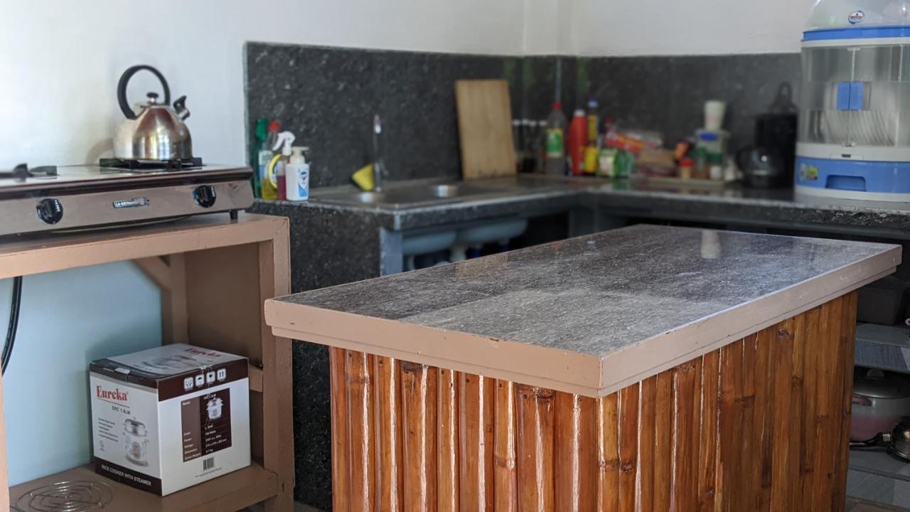 Maya Guest House - Sipaway Island San Carlos  Luaran gambar